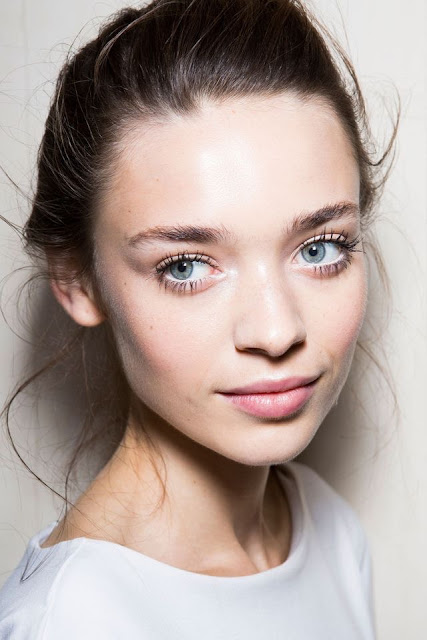 WHISPER blog: EM BRANCO #make #makeup #branco #delineador #white #eyeliner