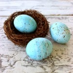 how to make speckled Easter eggs