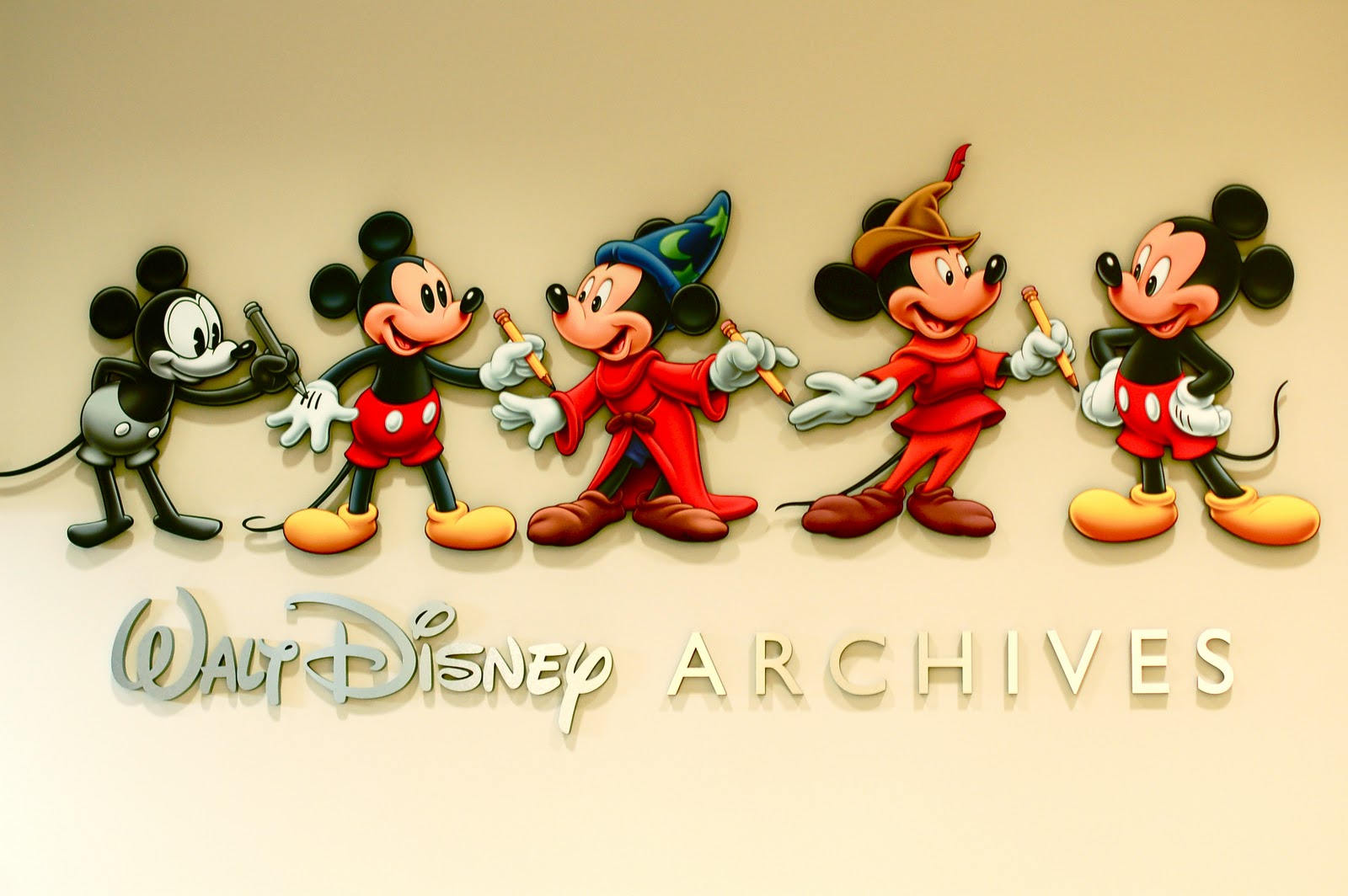 Disney archives. книга the walt disney archives. Walt disney chicago. дисней дизайнер коллекшн пиноккио. Disney archives.
