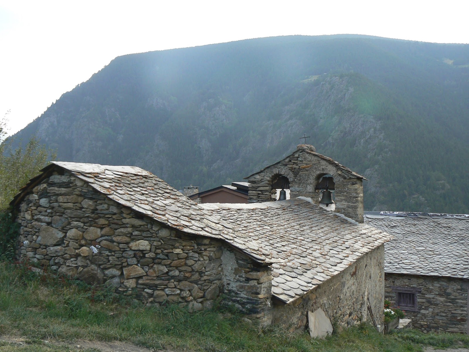 TRIBUNA BERGUEDANA SANT MIQUEL DE PRATS. CANILLO. ANDORRA.
