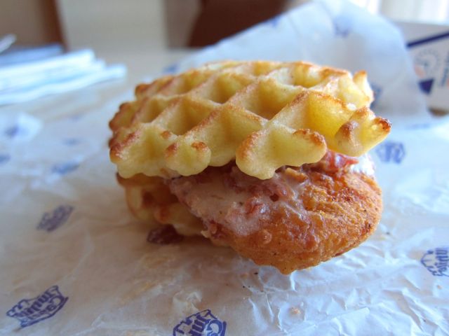 chicken waffle slider white castle