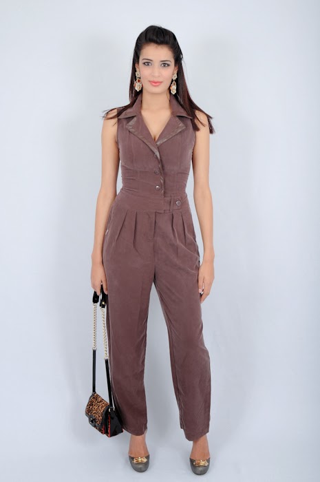 macacão para corpo oval