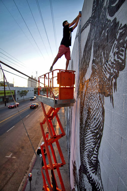 Street Art By American Urban artists Cyrcle And French singer Woodkid in Los Angeles, USA. 5