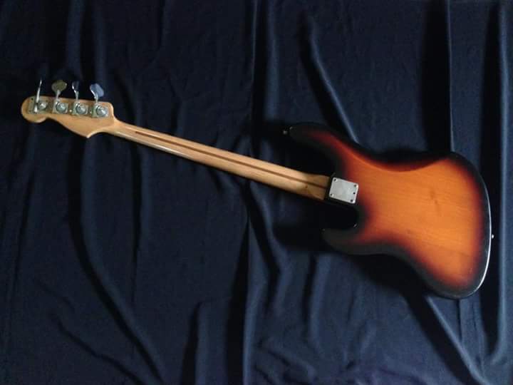 RAJA GITAR BEKAS Jual Bass Fender Tipe Jazz Bass Murah INDONESIA