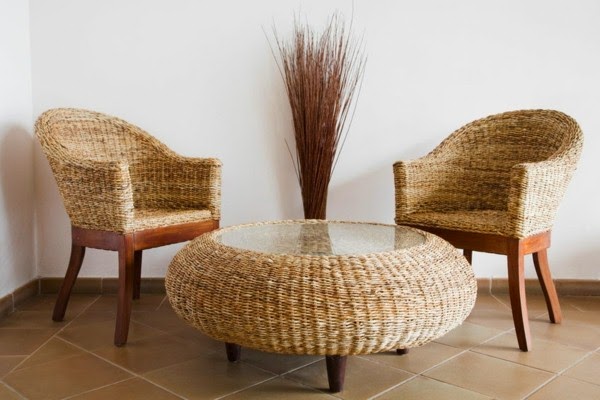 Rattan table &#8211; many great examples!