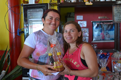 A barraca Toca do caranguejo realizou festa das mães neste domingo