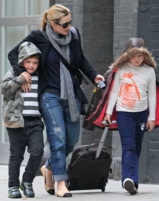 wallpapers: Kate Winslet With Family New HD Wallpapers 2013