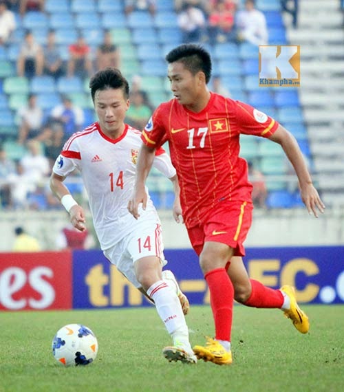 Cầu thủ U19 Việt Nam đẫm lệ ngày chia tay