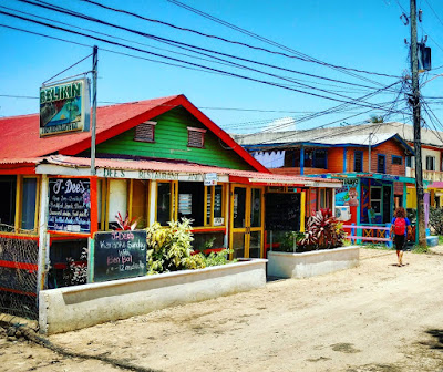 Remaxvipbelize - Local stores - charming