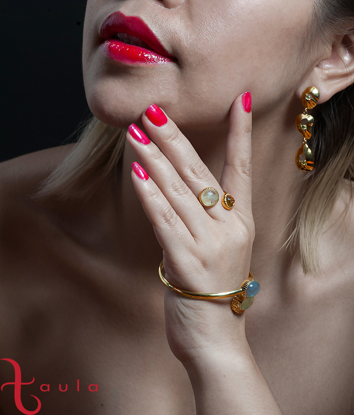 Fashion Blogger Crystal Phuong wore Taula jewelry, designed by local jewelry designer Kanika