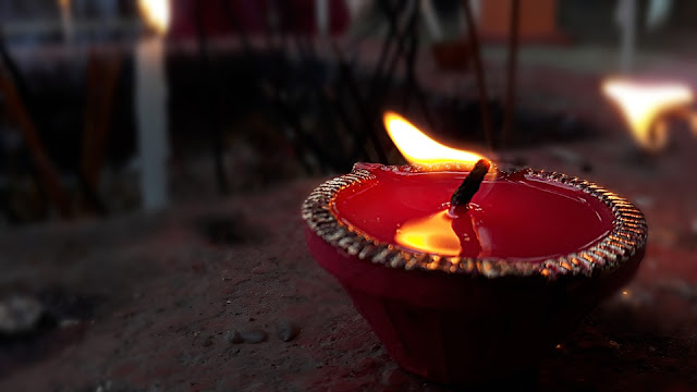 Happy Diwali 2018 Wishes,Images, Sms, Status, Jokes ,Greetings In Hindi/English 