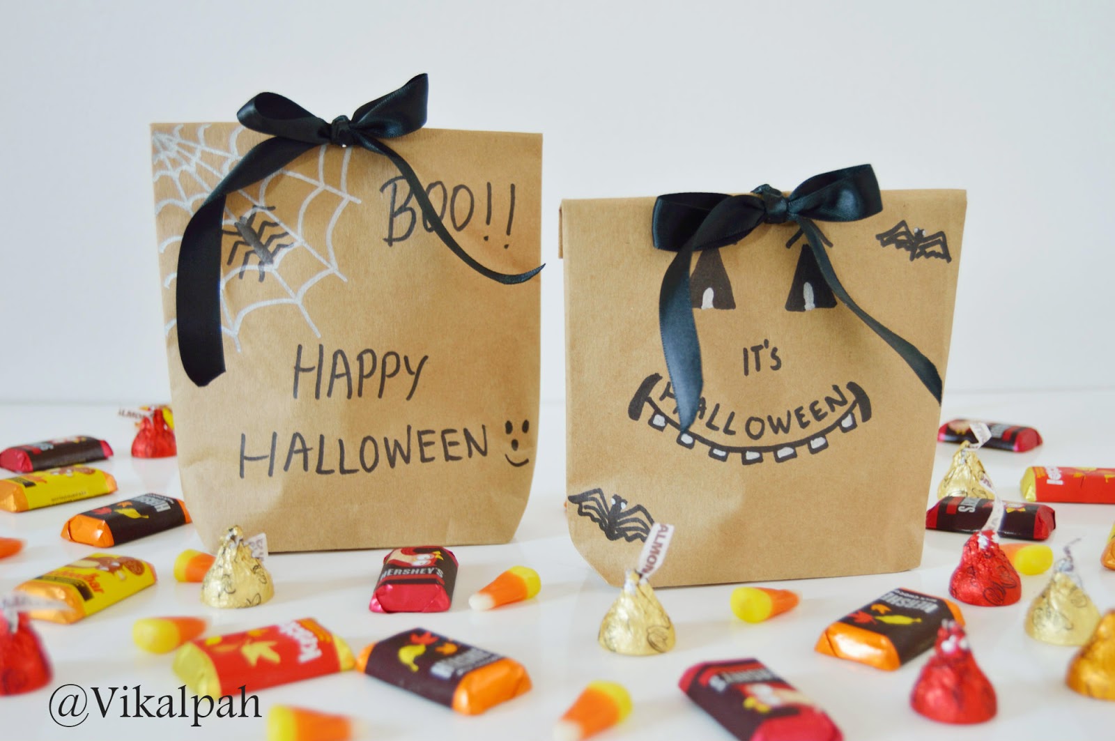 Halloween Treat Bags | Halloween Crafts - YouTube