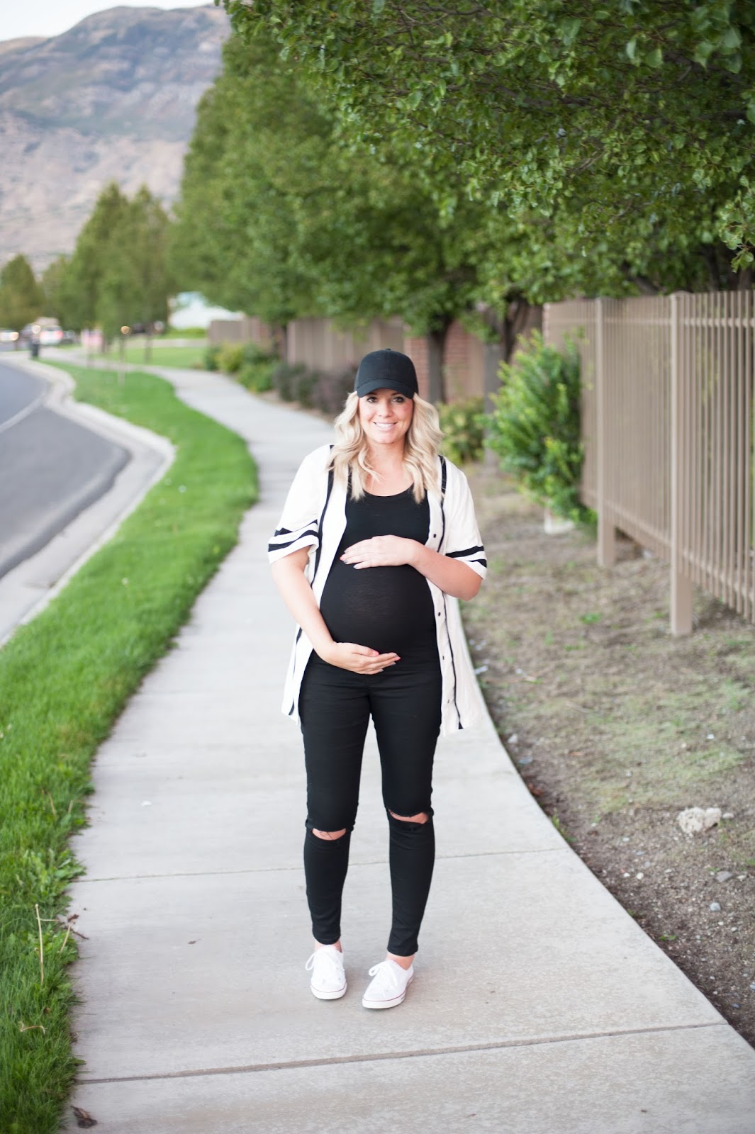 Maternity Outfit, Choies, Ripped Jeans, Maternity Style