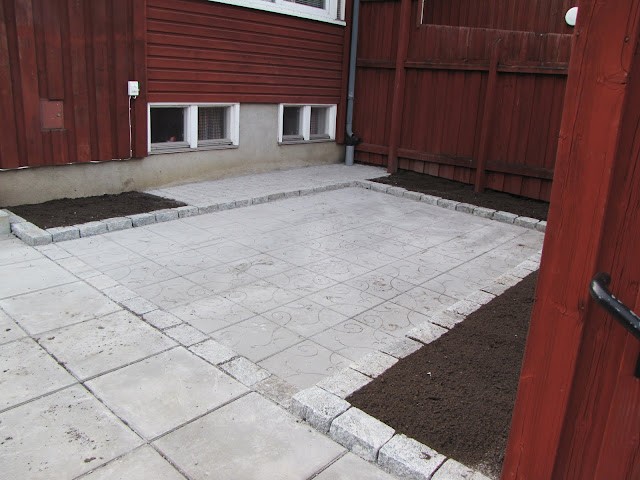 modern trädgårdsdesign cement radhus