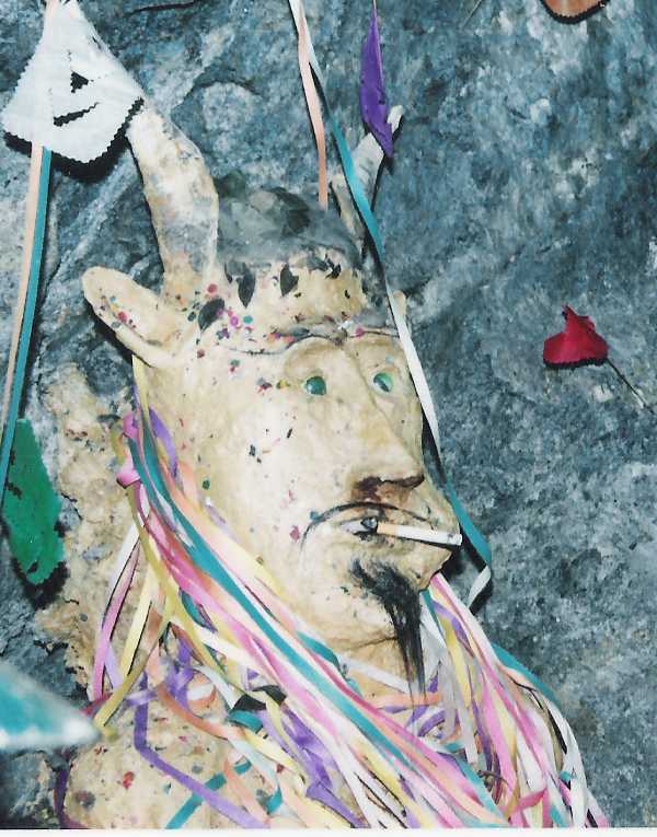 Las Voces del Otro Mundo ¿Sacrificio humano en Bolivia?