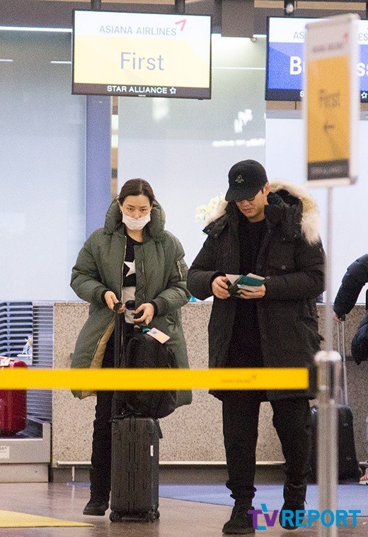 Honey Lee and Yoon Kye Sang head off to Japan together for vacation