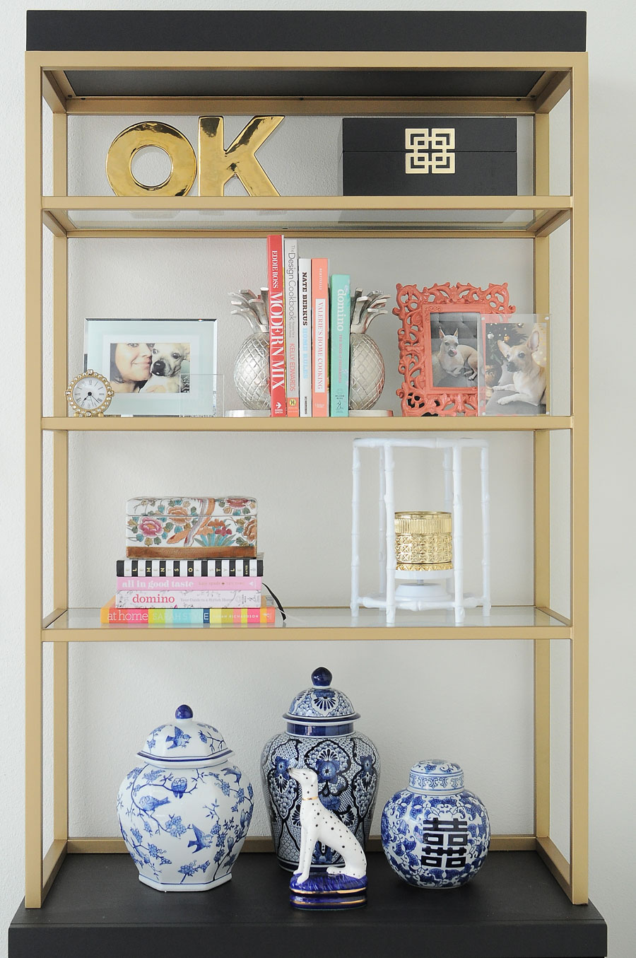Chic Easy Tips For Styling A Bookcase Monica Wants It The home of classic casual home has a collected feel to it, especially her book cases where she has favorite books, art. chic easy tips for styling a bookcase