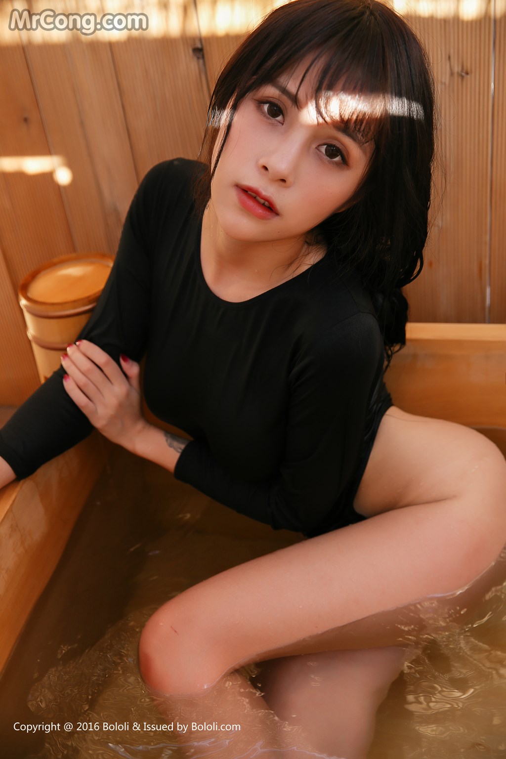 BoLoli 2017-01-10 Vol.015: Model Xia Mei Jiang (夏 美 酱) (41 photos)