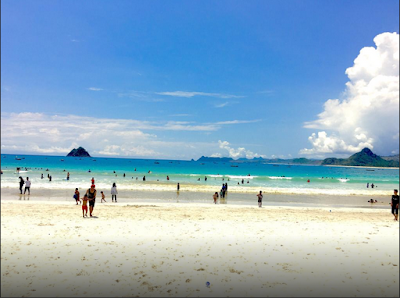 Keindahan Pantai Selong Belanak di Lombok Keindahan Pantai Selong Belanak di Lombok