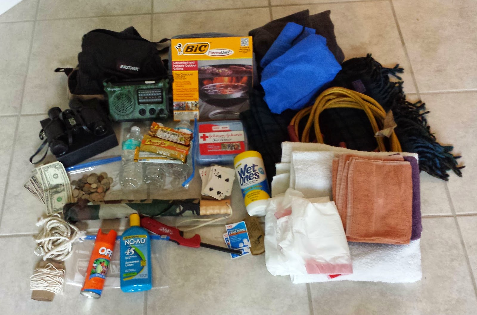 10 Things To Carry In Your Car Homemade Emergency Car Kit
