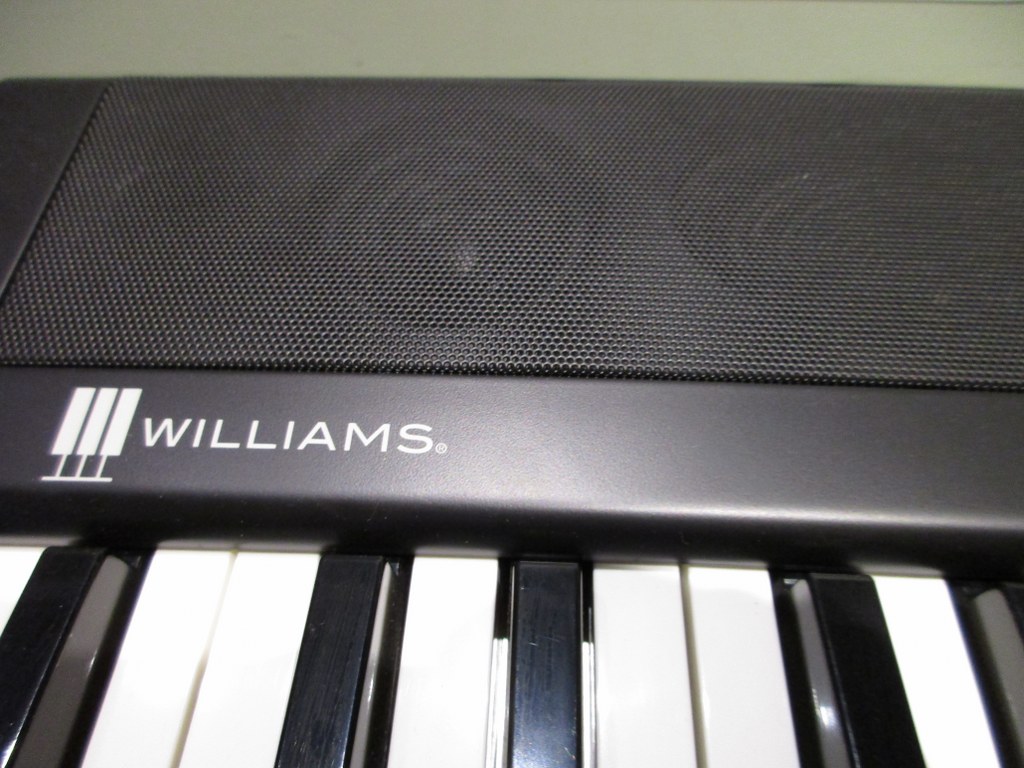 AZ PIANO REVIEWS!: REVIEW - Williams Legato Digital Piano Keyboard