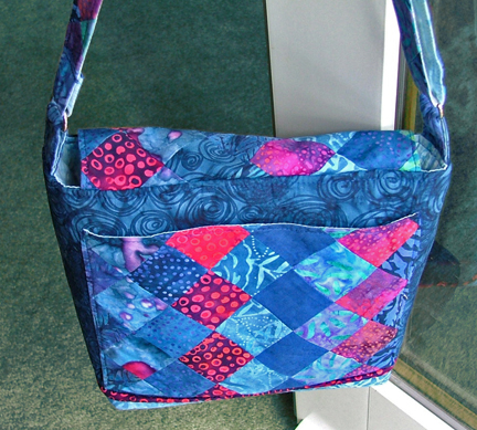 Quilt Crossing: New purse in town