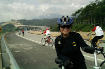 gowes di jalan tol 20 Februari 2011