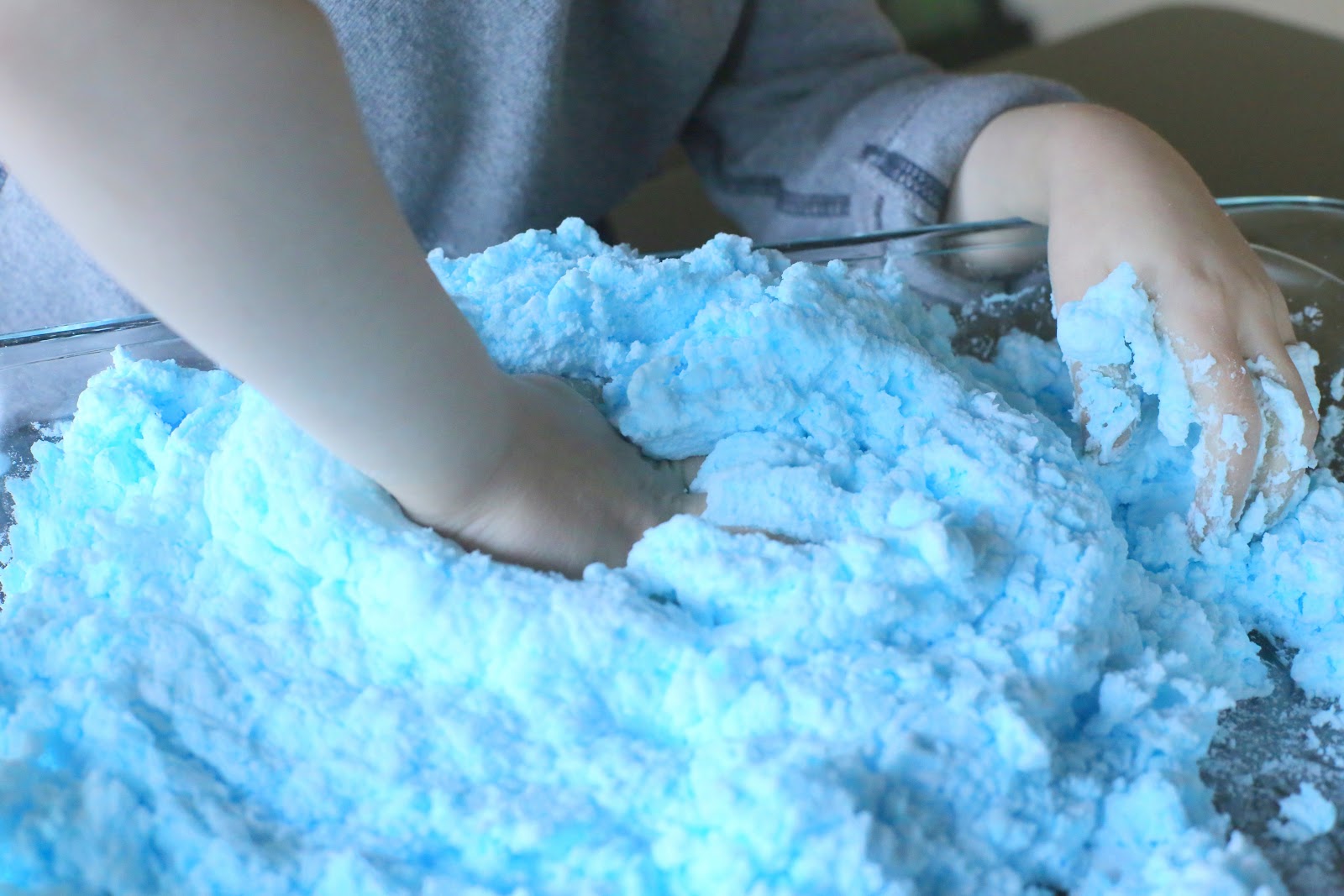 A new sensory play recipe for Magic Puffing Snow - it slowly puffs up and will even re-puff after it's been compressed.  From Fun at Home with Kids