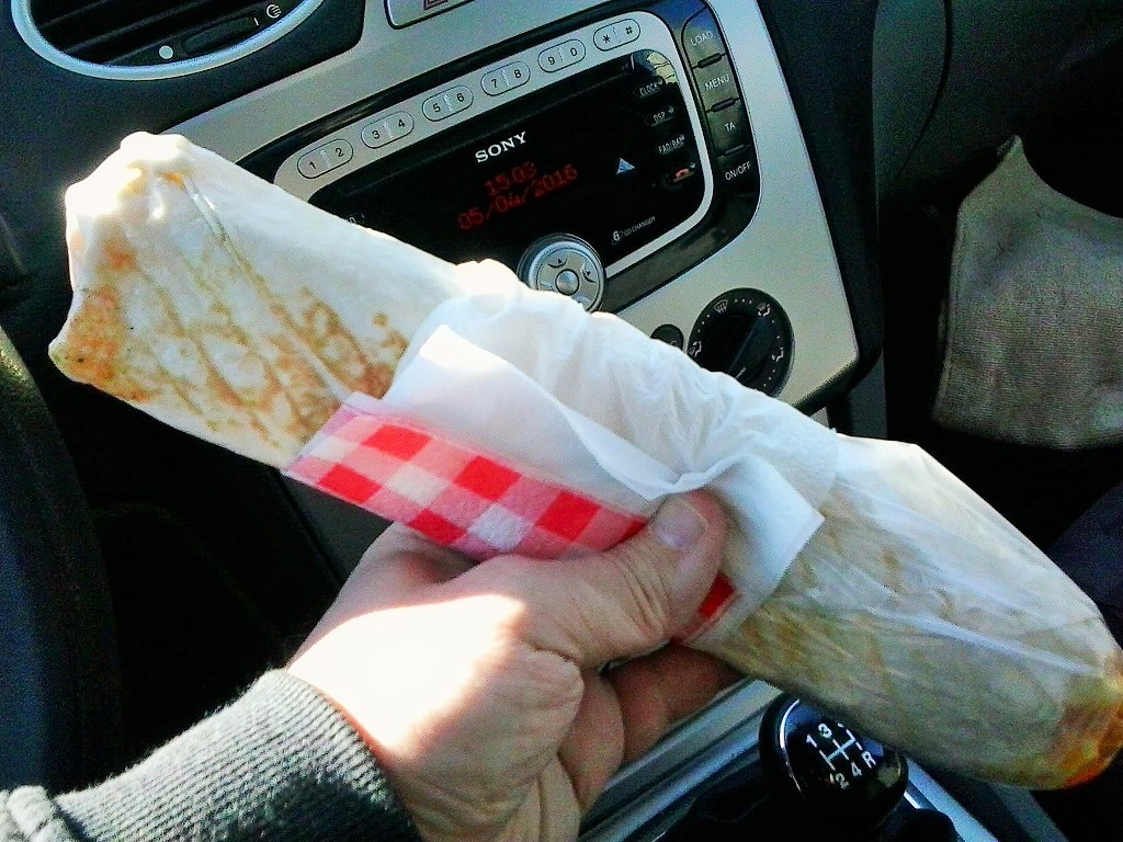 Шаурма в машине