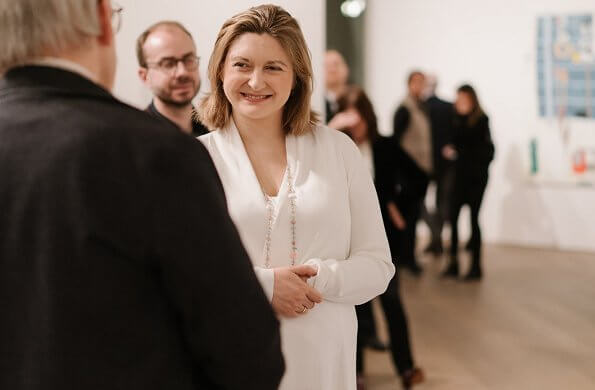 ciężarna księżniczka Stephanie uczestniczyła w otwarciu wystawy D'apres charakter artysty Jean-Marie Biwer