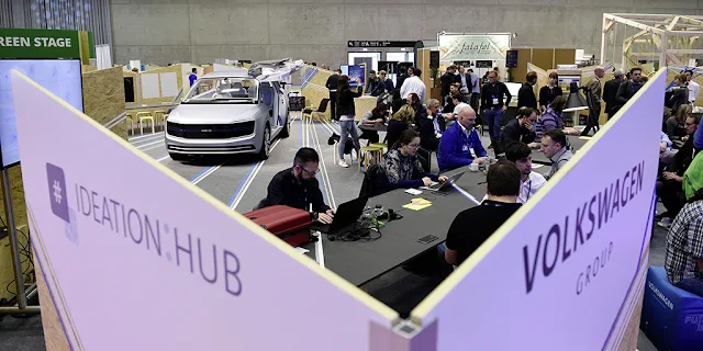 Image Attribute: Volkswagen at „CUBE Tech Fair 2017": Vivid Talks between Volkswagen and start-ups. DB2017AL00483 