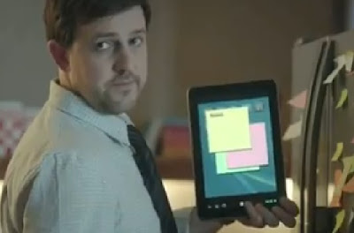 tablet vs. papel higienico comercial gracioso
