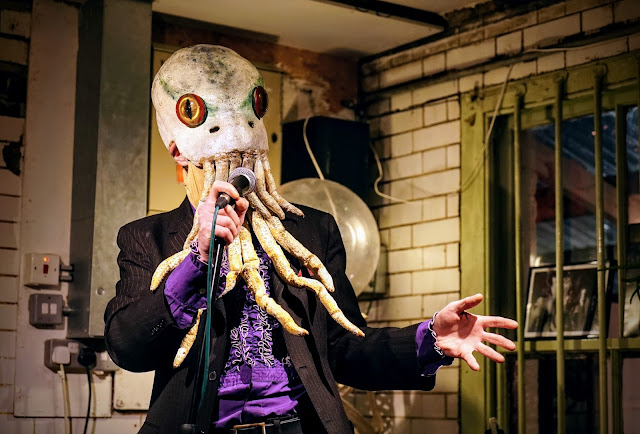Alien menace Tom Baker performs Creep by Radio Head
