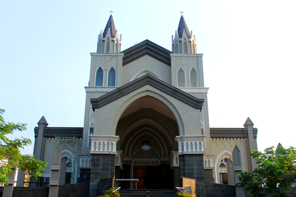 Fotografi Gereja Katolik di Indonesia: Gereja Katolik St. Laurentius