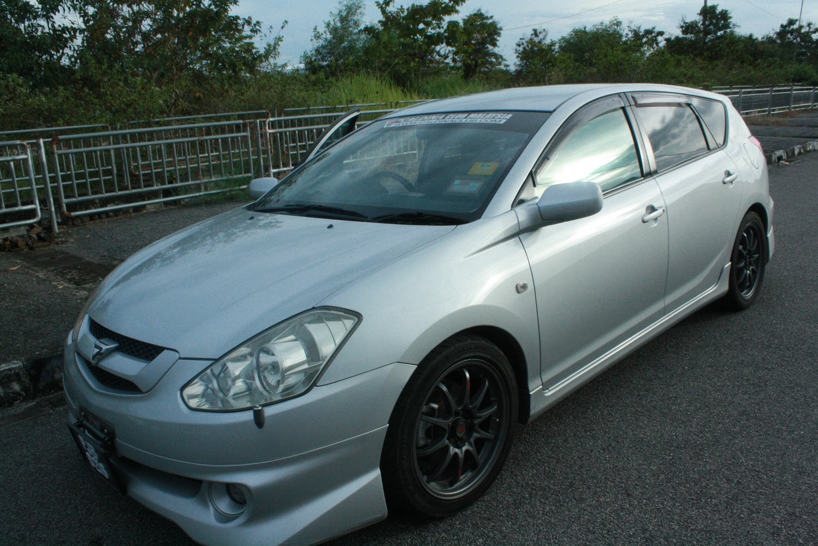 Toyota caldina 3