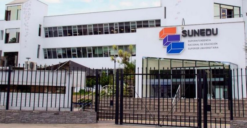 SUNEDU: Sobre el Proceso de Licenciamiento Institucional - www.sunedu.gob.pe SUNEDU: Sobre el Proceso de Licenciamiento Institucional - www.sunedu.gob.pe
