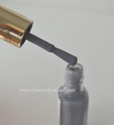 L'Oreal Color Riche nail polish brush