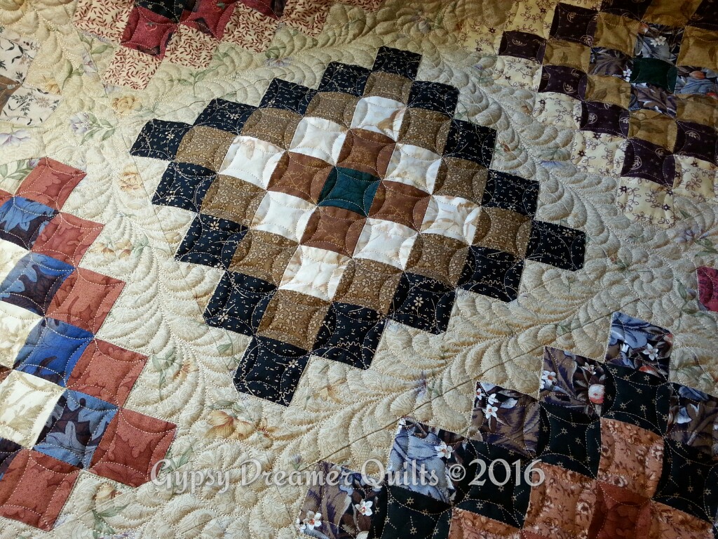 Gypsy Dreamer Quilts Busy, Busy! Quilting for others is a fun challenge!