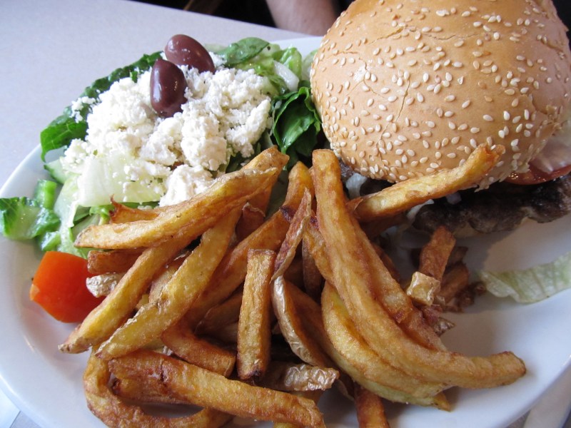 Burger Club Winnipeg Olympia Diner 4.2/5