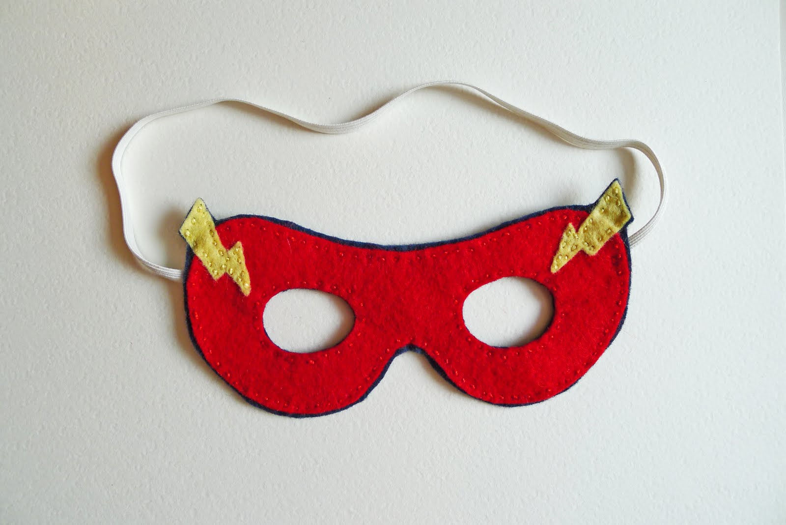 just-bunch-super-easy-superhero-mask