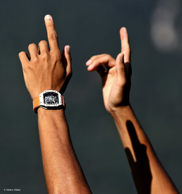 Wayde van Niekerk Richard Mille 27-02 manos Wayde van Niekerk Richard Mille 27-02 manos