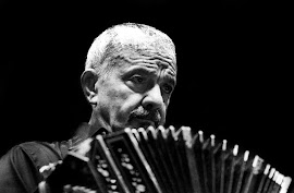 ASTOR PANTALEÓN PIAZZOLLA BANDONEONISTA Y COMPOSITOR (1921-†1992)