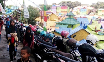 D berada di Kelurahan Kesatrian Kota Malang Kampung Tridi Ksatrian Kota Malang