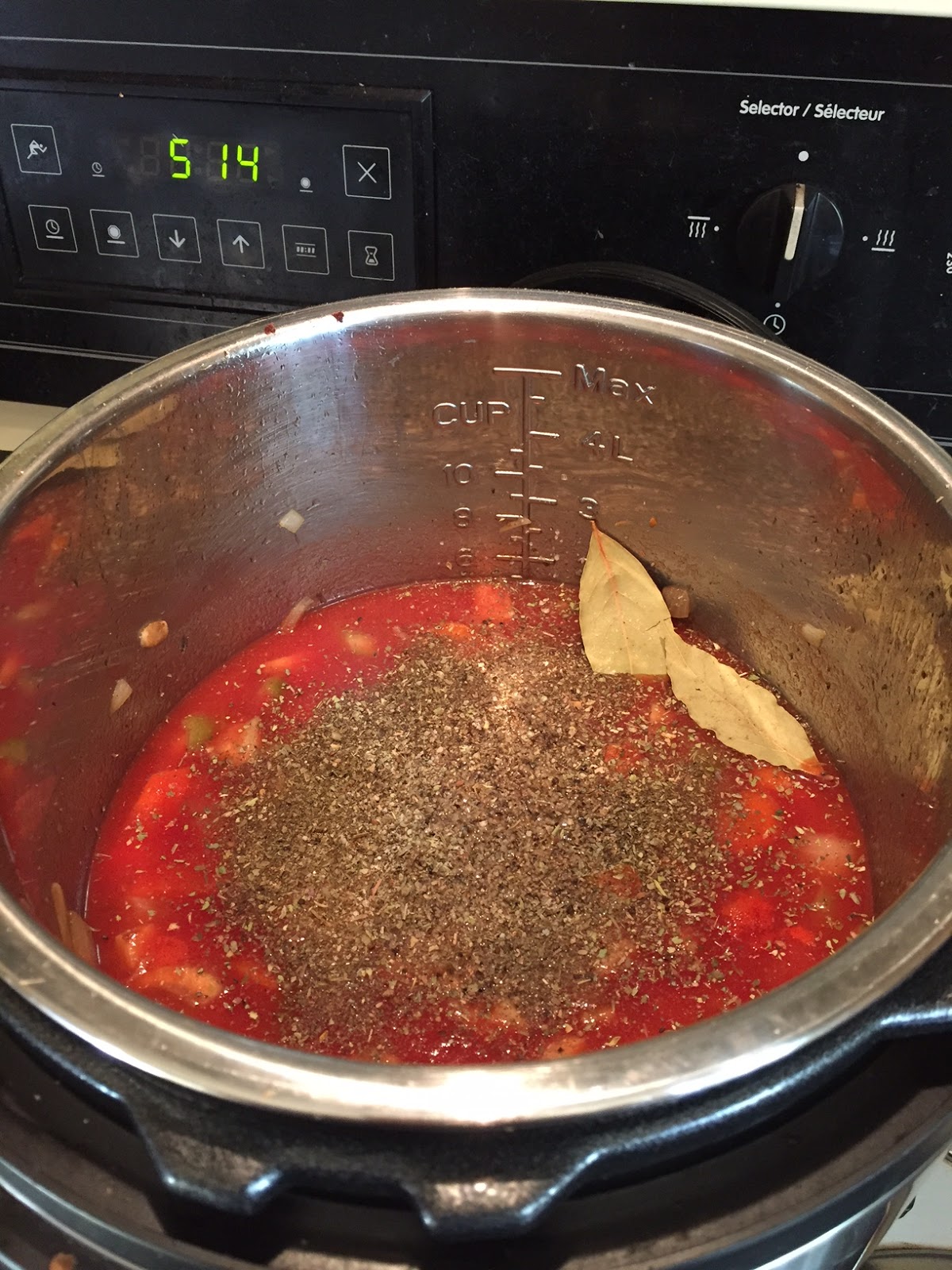 Mrs BeeKeeper's Home Spun Recipe Instant Pot Spaghetti Sauce