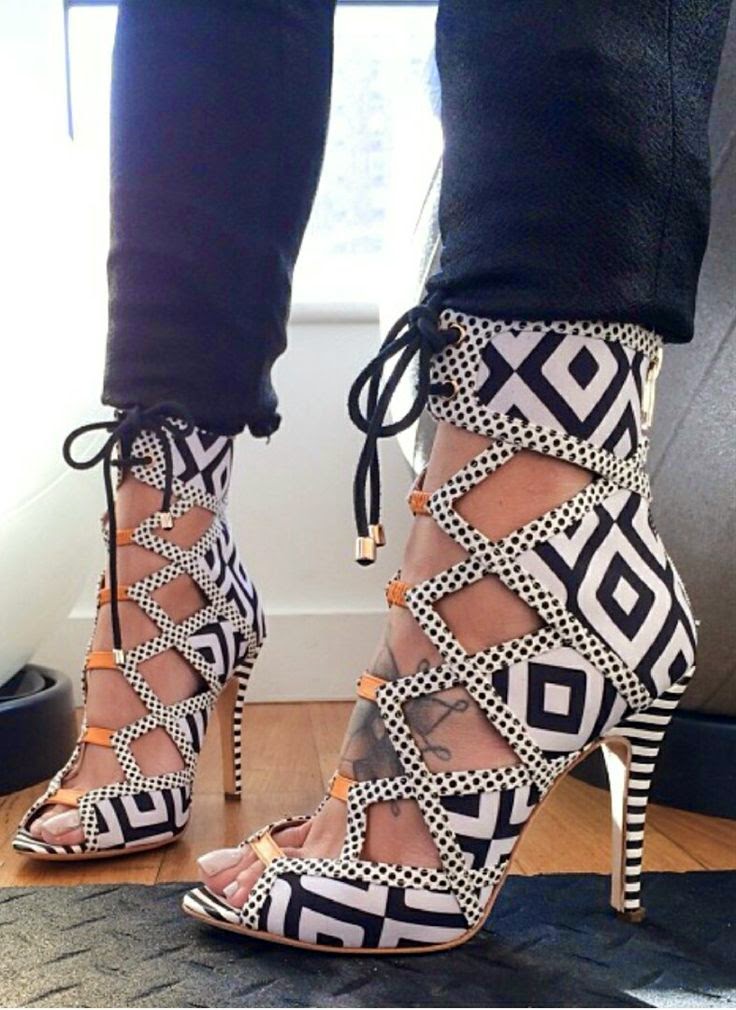trendy shoes that go with everything