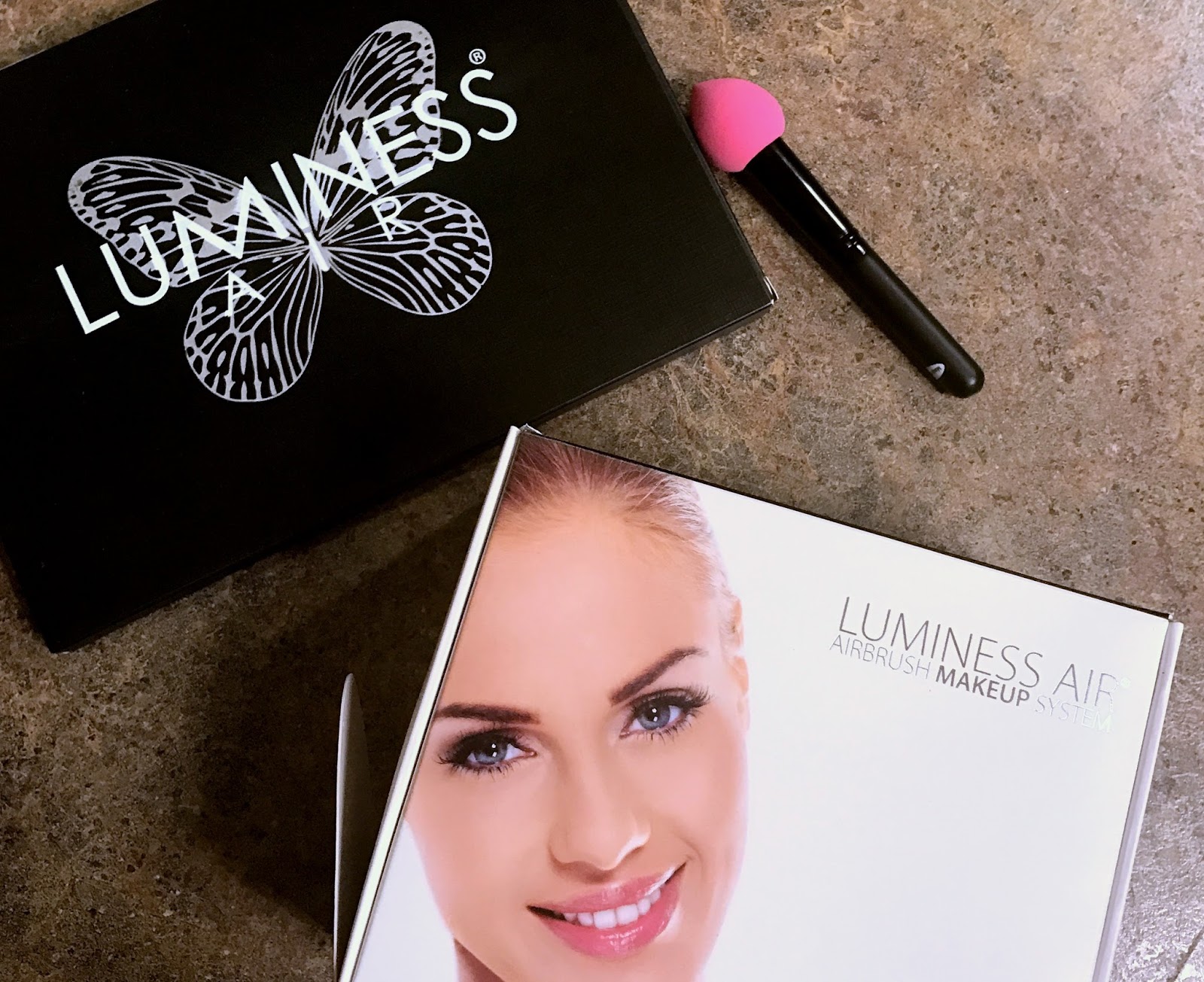 FLAWLESS LUMINESS AIRBRUSH SYSTEM REVIEW Tamara Altair