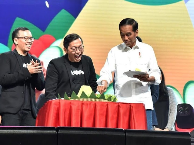 Jagad Twitter Heboh Gegara Cuitan CEO Bukalapak soal "Presiden Baru" Jagad Twitter Heboh Gegara Cuitan CEO Bukalapak soal "Presiden Baru"