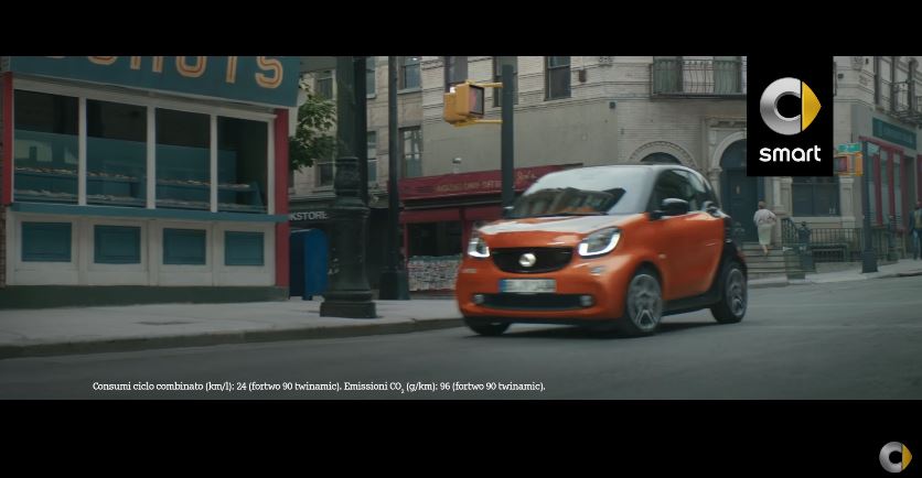 Canzone Smart pubblicità sfugge ai soliti schemi  - Musica spot Dicembre 2016