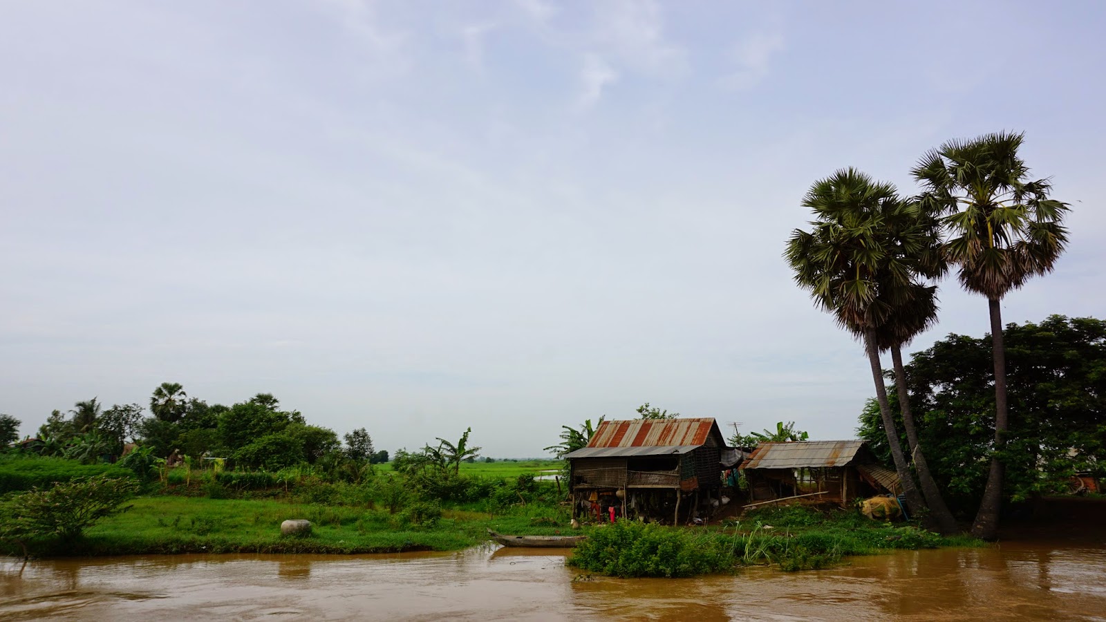 Views along the Sangker river