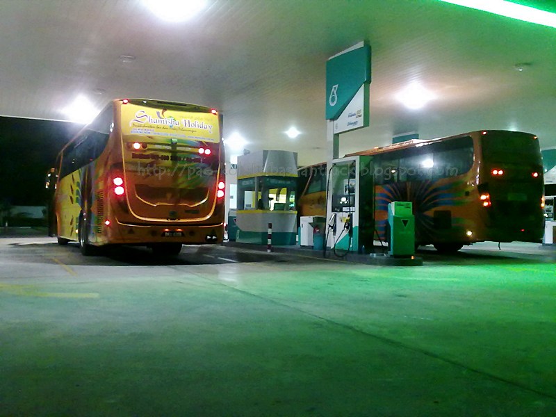 Shamisha Express :: Koleksi Bas dan Truck ::: Perjalanan Malam Suatu Yang Mengasyikkan